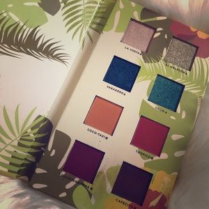 Reina Del Caribe Vol. 1 Alamar eyeshadow Palette